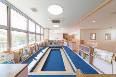 「幼稚園舎の竣工記念写真」