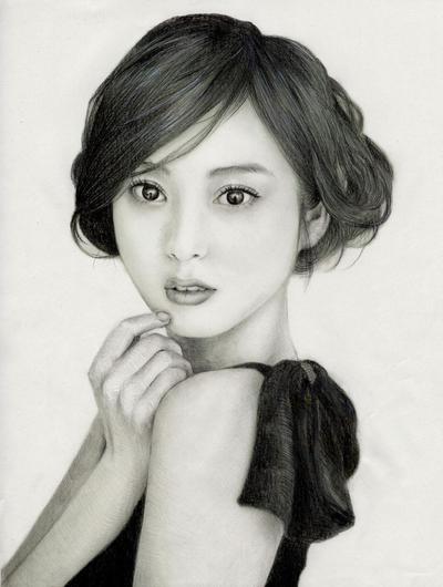 佐々木希さん 鉛筆肖像画