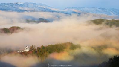 彩雲と城