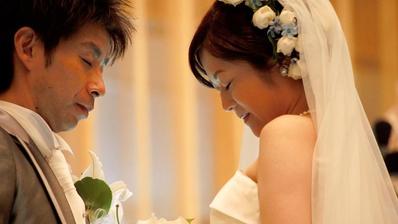 結婚式 撮って出しエンドロールのサンプル（この画像はその動画のサムネイルです）