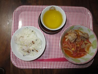 豚トマト炒めと雑穀米