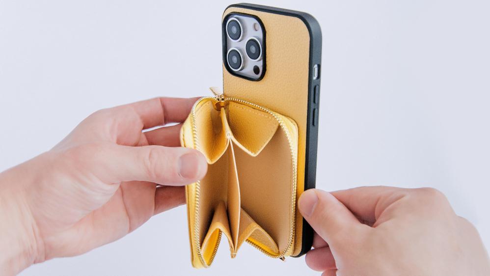 スマートフォンケースの撮影させていただきました