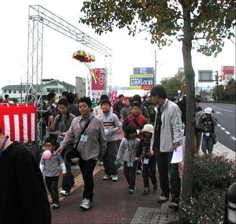 【浜山公園通り歩道完成セール】企画書制作しました