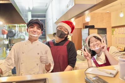 飲食店の従業員様の働く姿を撮影しました
