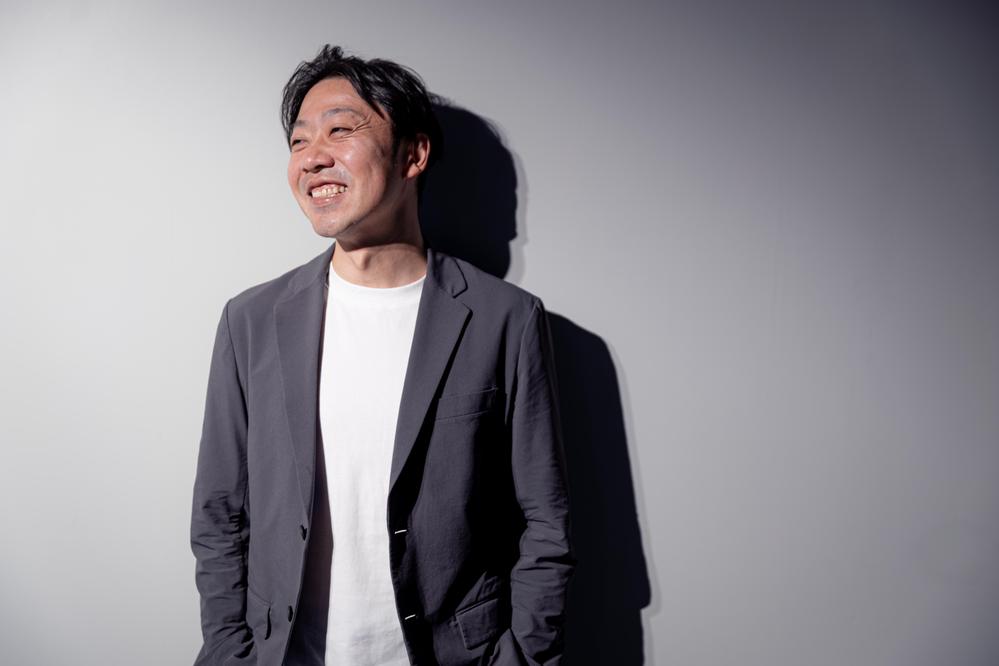 出張撮影にてプロフィール写真の撮影をさせて頂きました
