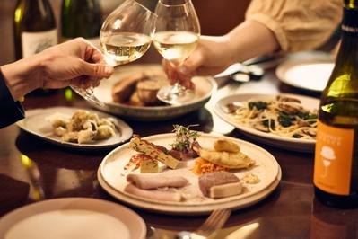 飲食店様のインスタで使用していただくディナー用の写真を撮影しましたました