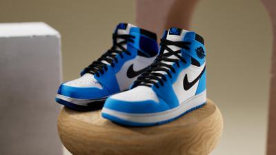 NIKEのバスケシューズを３Dにレンダリングして制作しました