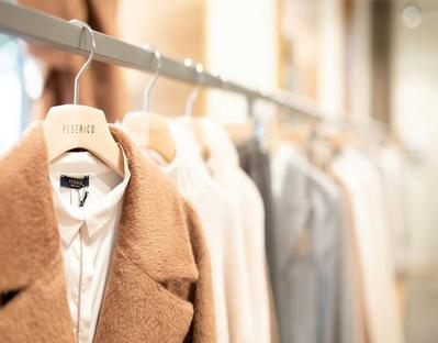 アパレル経験をもとに、個人ブログにて販売員のコツや悩みについて執筆しました