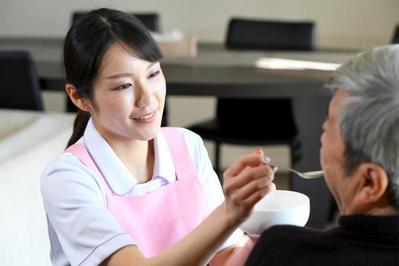 嚥下障害でも安全においしく食べたい！食事の工夫と注意点を解説しました