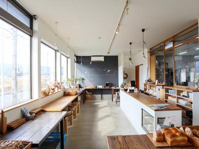 店舗紹介記事の為の店内撮影(パン屋)をしました