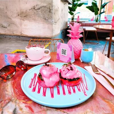 手作りお菓子や旅先でのお気に入りの食べ物をアップしているInstagram投稿用の画像加工をしました