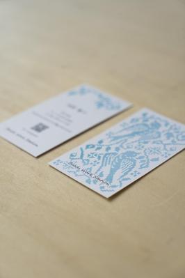 ビーズジュエリー作家様の名刺をデザインしました