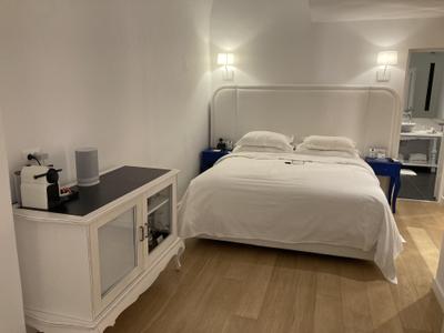 「転職したいホテルマン必見！おすすめの転職先3選と失敗しない面接とは？」というタイトルで作成し
ました