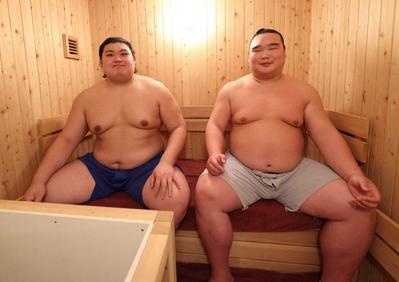 Webメディアで「二所ノ関部屋のサウナに潜入。大の里関と白熊関の体験リポートも」を取材・記事作成しました