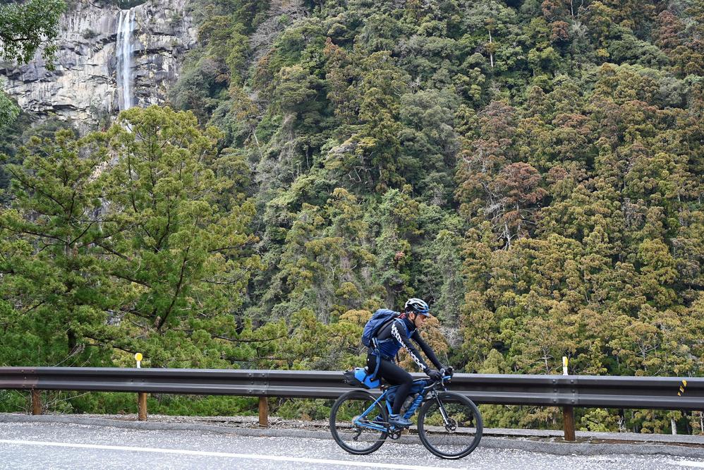 地域の魅力を盛り込んだサイクリングコースを体力レベルに応じて作成します