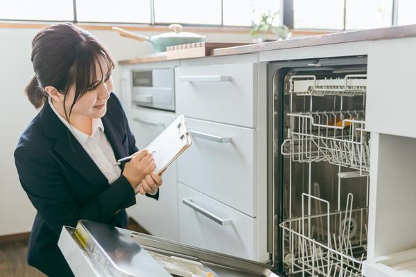 十数年の経験を持つ住宅設備・電気設備の専門家がWebコンテンツ・記事の作成をします