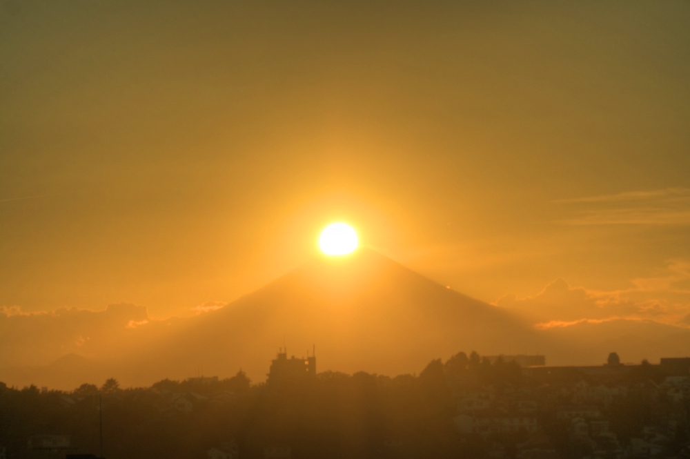 ダイヤモンド富士の撮影・画像加工・タイムラプス動画制作します