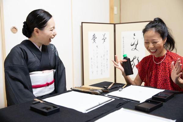 【出張書道】国内・海外どこまでも出張で書道の指導をします