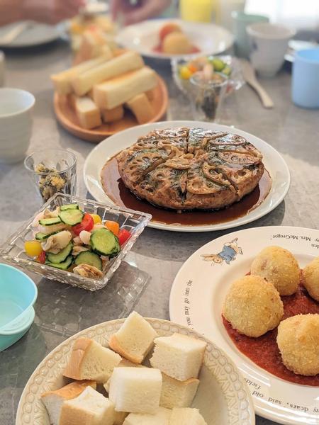 お客さま目線で、販促などに使える食品メニュー開発をします