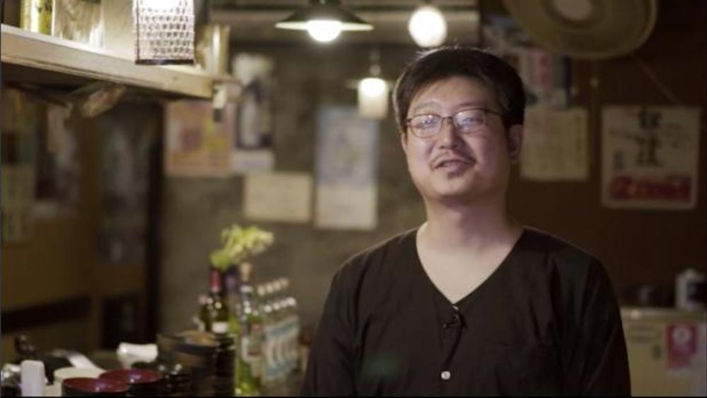 一眼レフのカメラでインタビュー動画の撮影、編集をします