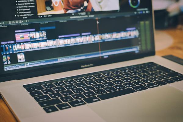 Adobeソフトを使用した本格的な動画編集とサムネイル作成をお引き受けいたします