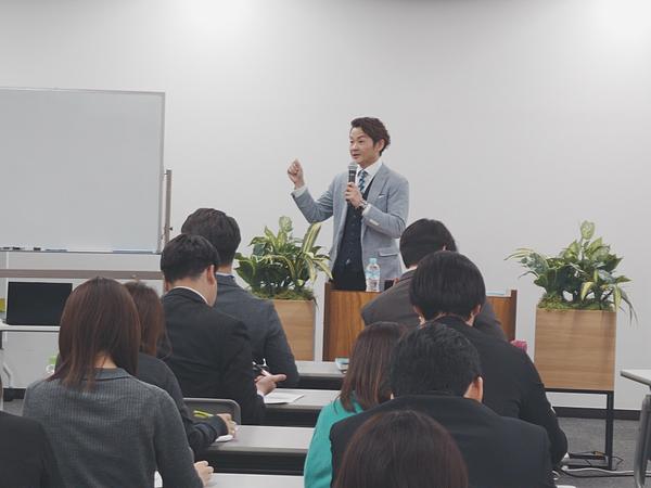 【政治家専門】聴衆の心を掴む！感動の演説作成を承ります