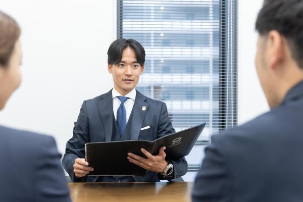 人・物なんでもどこでも撮影可能なカメラマンが、写真撮影をして500枚以上納品します