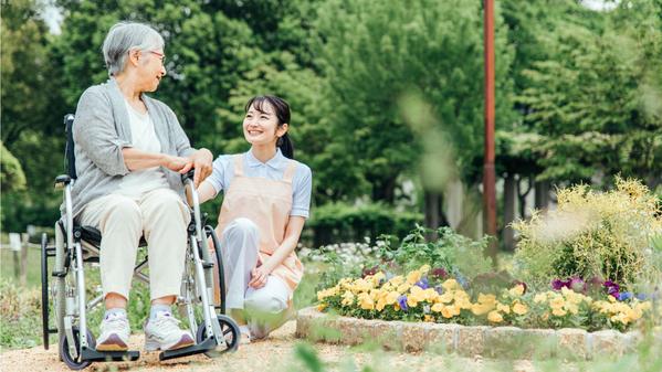 【介護特化】元大手企業広報が“現場の想いが伝わる”インタビュー動画を制作します
