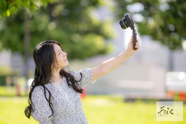 自然なあなたらしさを表現するポートレート写真を撮影します