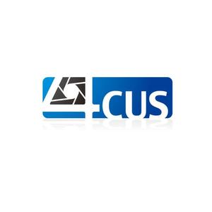 MT (minamit)さんの個人フォトポートフォリオサイト「4CUS」のロゴ作成への提案