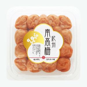 SI-design (lanpee)さんのシンプルかつ高級感のある紀州産参考梅のデザインへの提案