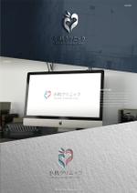 BlueGreen Design (BlueGreen_design_inc)さんの「ハート」を絡めたクリニックのロゴ制作をお願い致しますへの提案