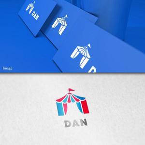 FUKU (FUKU)さんのウェブ配信集団「DAN」のロゴへの提案