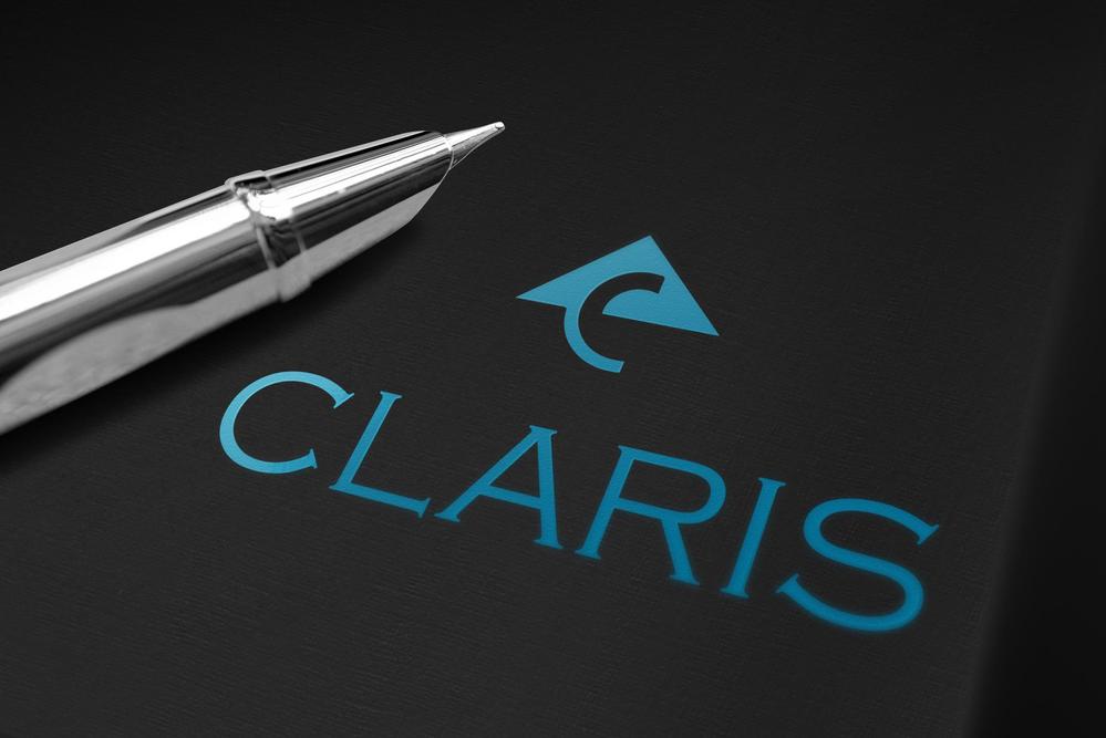 ホテル運営会社　CLARIS　RESORT の名刺や封筒などに印刷するロゴ