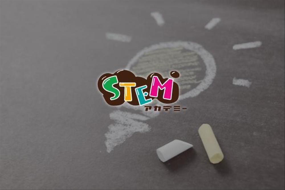 理科実験＆プログラミング教室「STEM アカデミー」のロゴ