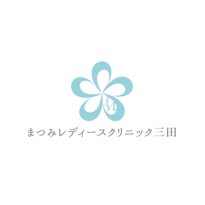 Ochan (Ochan)さんのプルメリアの花をモチーフにしたクリニックのロゴへの提案