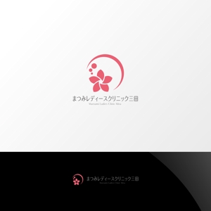 Nyankichi.com (Nyankichi_com)さんのプルメリアの花をモチーフにしたクリニックのロゴへの提案