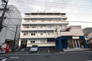 ことばもデザインも‥美乃里  (reniyuka)さんの外壁塗装デザイン（急募）マンション1棟の外壁塗装カラーコーディネート　への提案