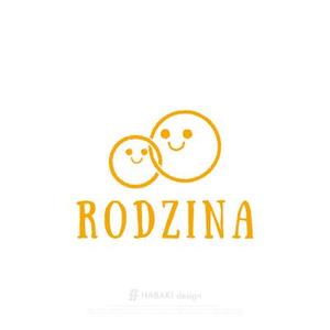 HABAKIdesign (hirokiabe58)さんのスナック 「Rodzina」のロゴへの提案