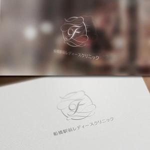 late_design ()さんの新規開院するクリニック（婦人科）のロゴデザインへの提案