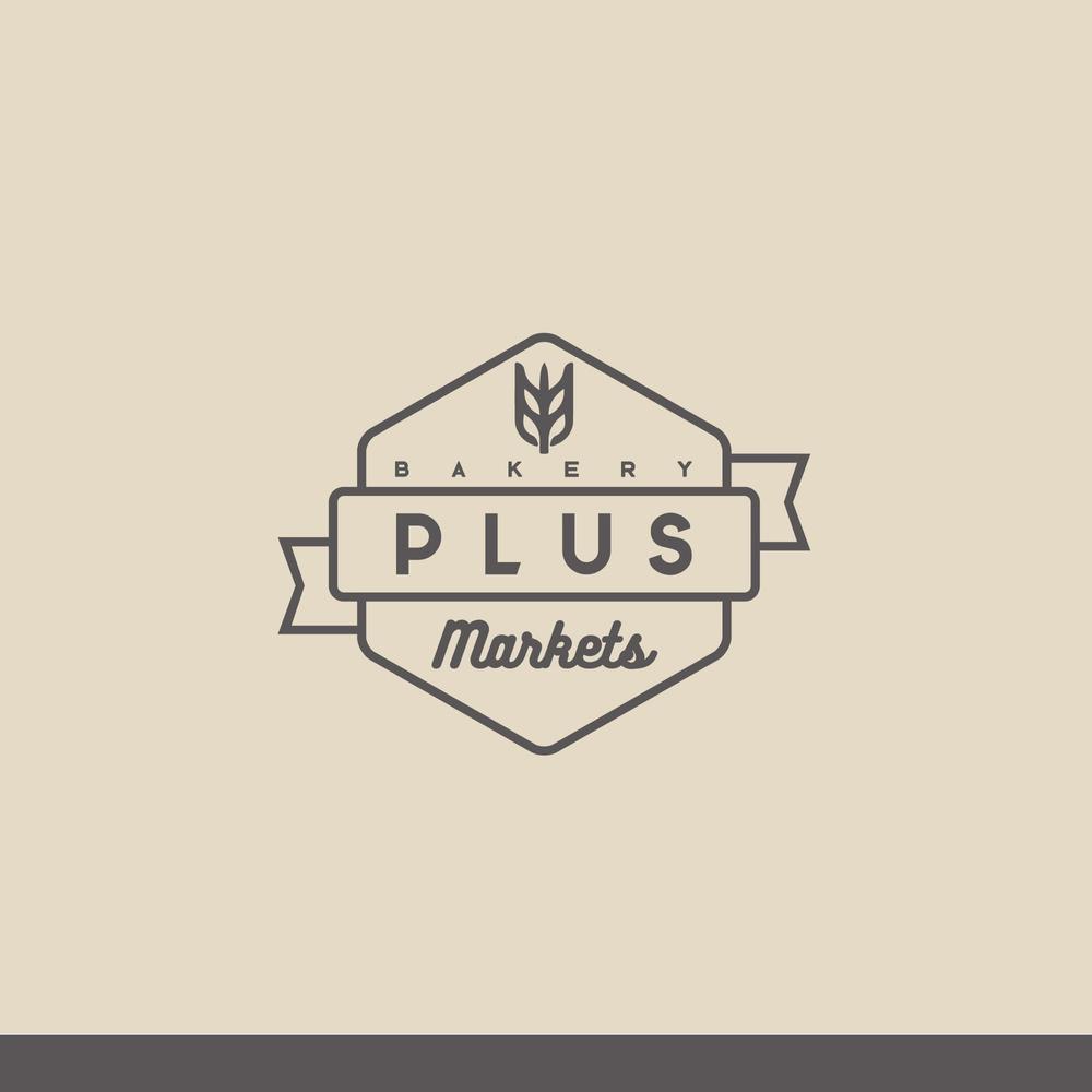 パン屋事業 屋号「Plus Markets」のロゴ作成