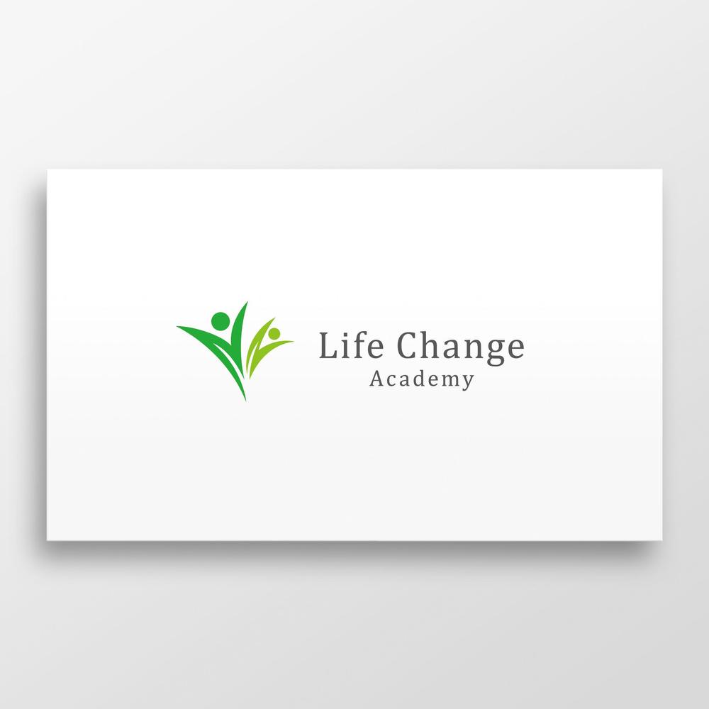 オンライン動画セミナー「LIFE CHANGE ACADEMY」のロゴ