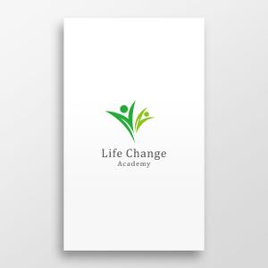 doremi (doremidesign)さんのオンライン動画セミナー「LIFE CHANGE ACADEMY」のロゴへの提案