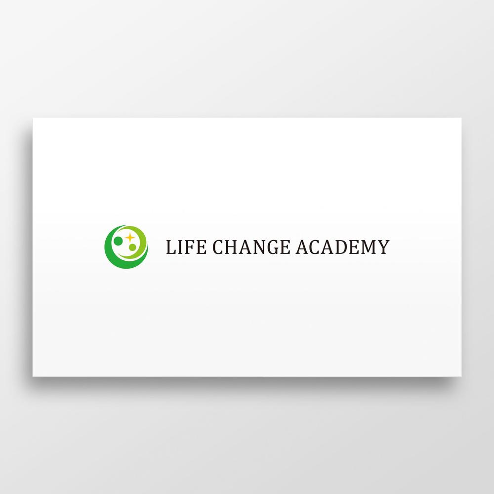 オンライン動画セミナー「LIFE CHANGE ACADEMY」のロゴ