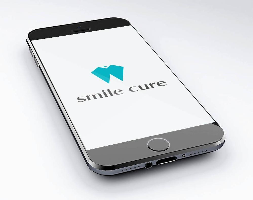 歯のホワイトニング商材名「smile cure（スマイルキュア）」のロゴ