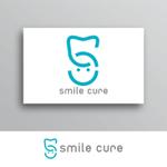 White-design (White-design)さんの歯のホワイトニング商材名「smile cure（スマイルキュア）」のロゴへの提案