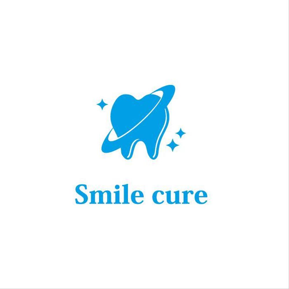 歯のホワイトニング商材名「smile cure（スマイルキュア）」のロゴ