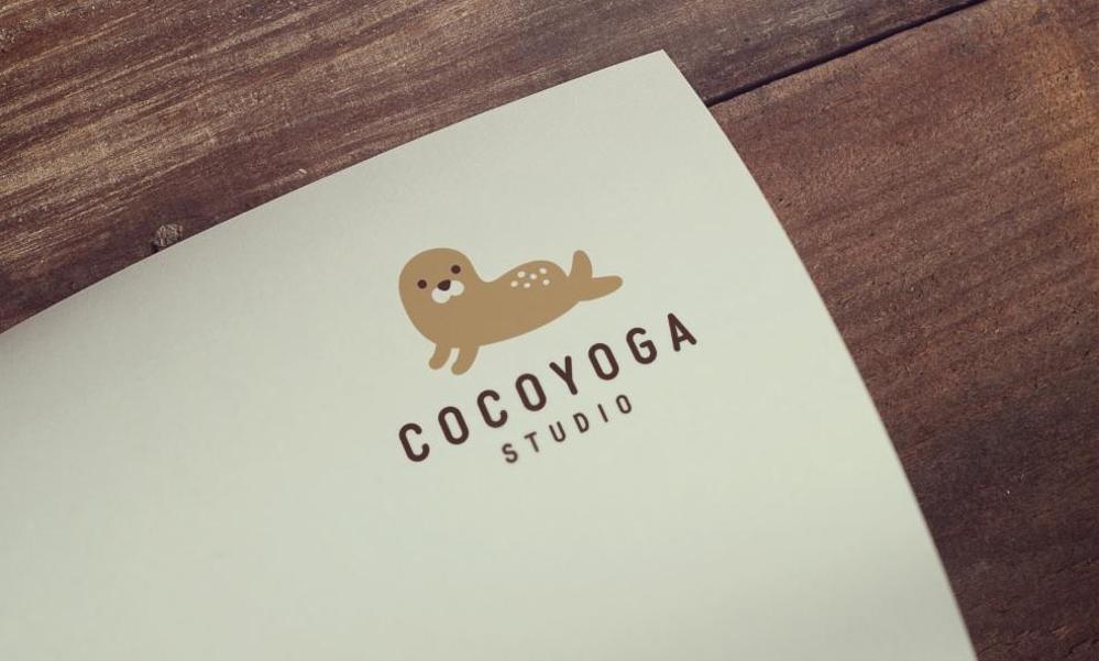 ヨガスタジオ「COCOYOGA」のロゴ