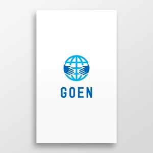 doremi (doremidesign)さんの地球と手を使ったロゴへの提案