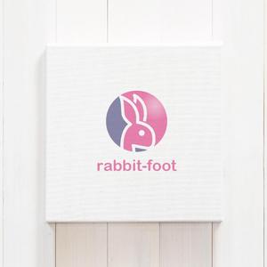 4 dots design (4-dots-design)さんの生活雑貨　「rabbit-foot]のロゴへの提案